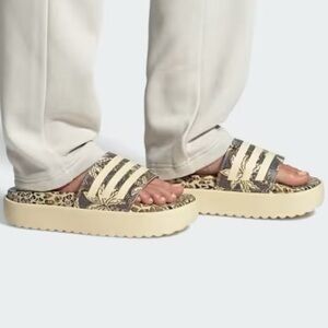 Women’s Adidas Adilette Platform Slides Sandals  Size 11 NWT